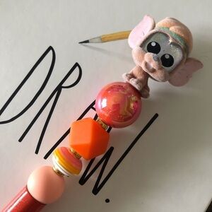 Disney Doorables: Oliver & Company: Tito handmade beaded pen